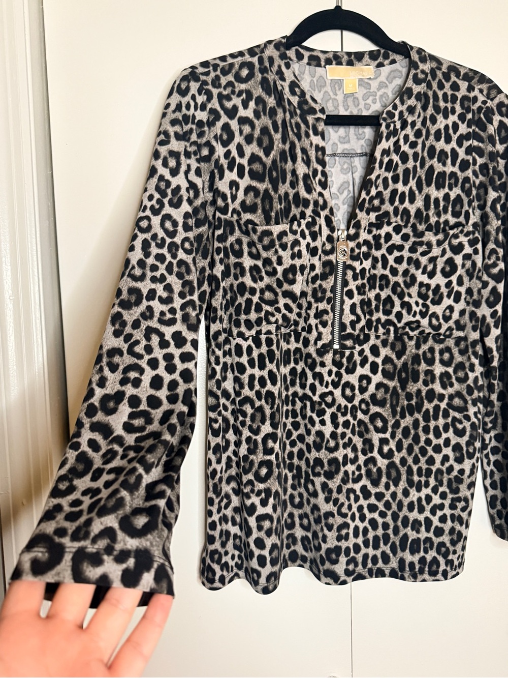 Michael Kors Leopard Print Long Sleeve Zip-Front Women's Top - Picture 4 of 6